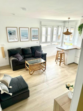 Berria white flat